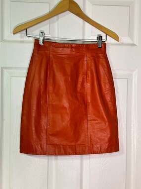 Vintage CHIA 100% Genuine Leather High Waist Pencil Skirt Burnt Orange Size 4